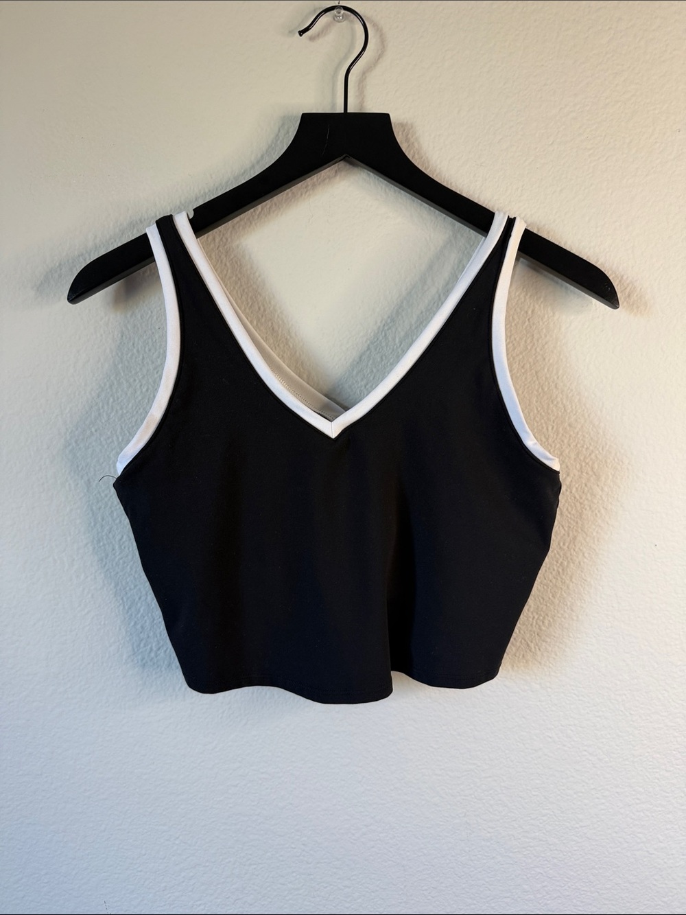 GAP Black V-Neck Crop Top